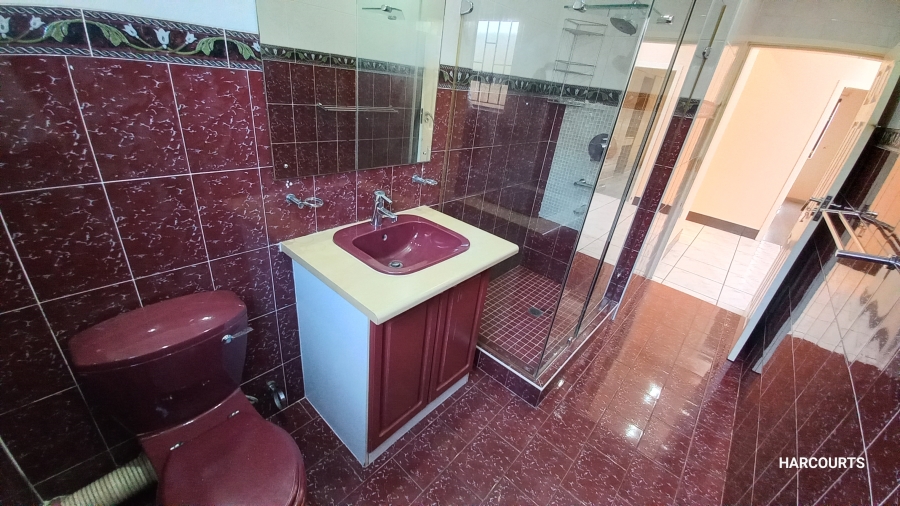 To Let 4 Bedroom Property for Rent in Gatesville Western Cape